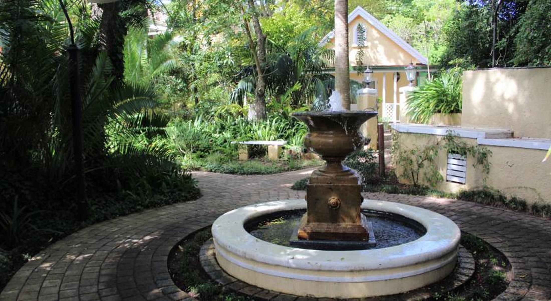 Hacklewood Hill Country House Bed and Breakfast Port Elizabeth Buitenkant foto